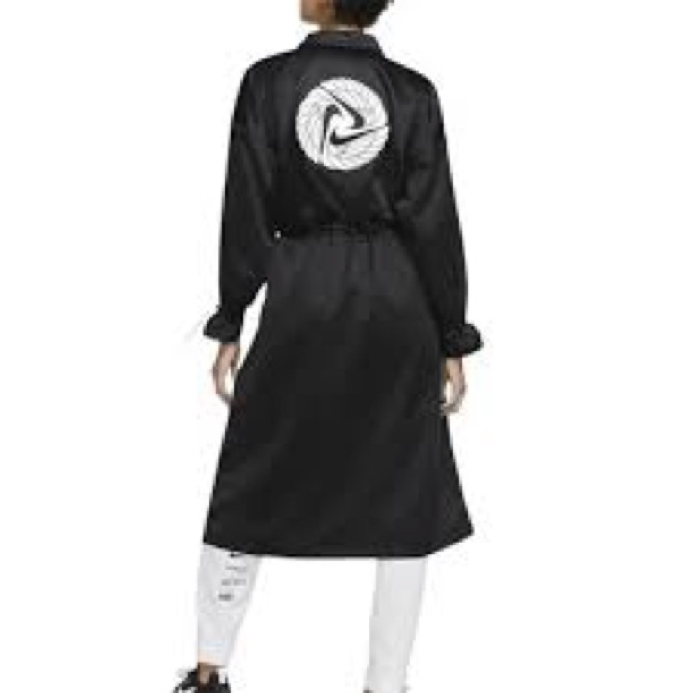 Nike Sportswear Icon Clash Women's Satin Long Jacket.